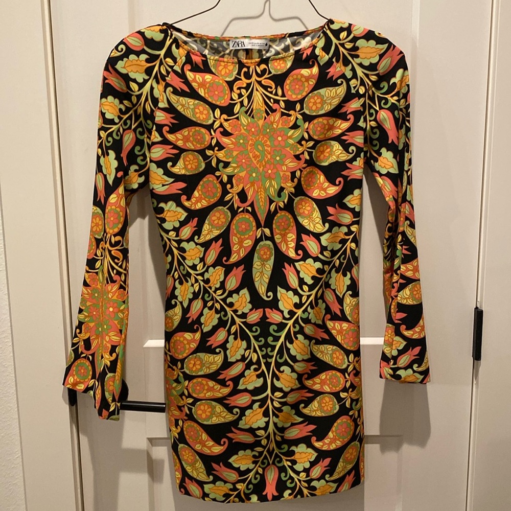 Women’s Zara mini paisley dress mod 60’s shift Size XS